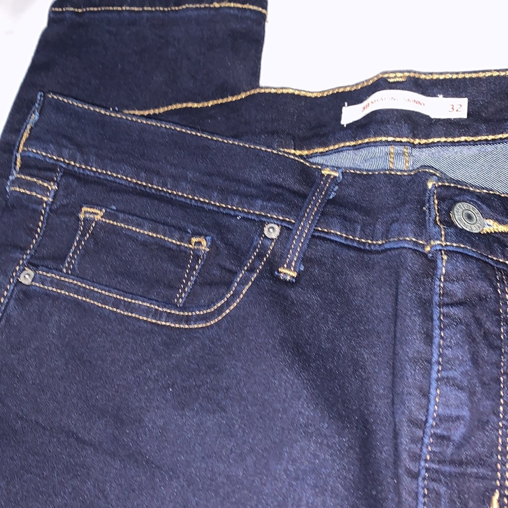 Levi’s - Picture 2 of 3